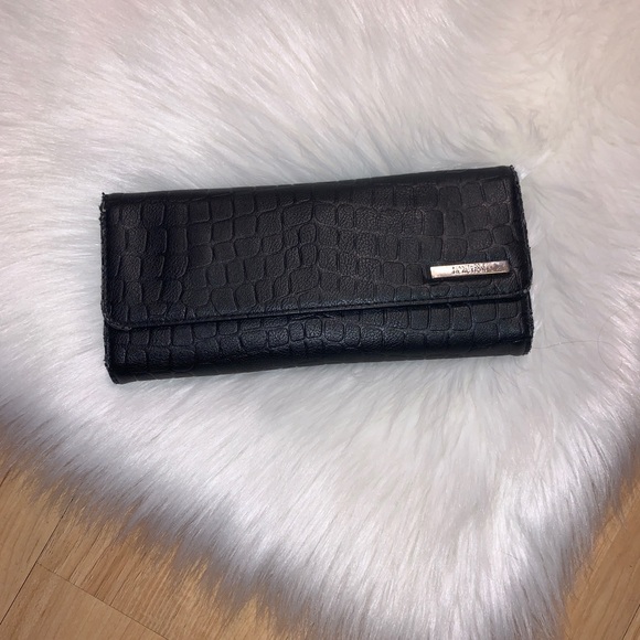 Kenneth Cole Reaction Handbags - Kenneth Cole reaction wallet